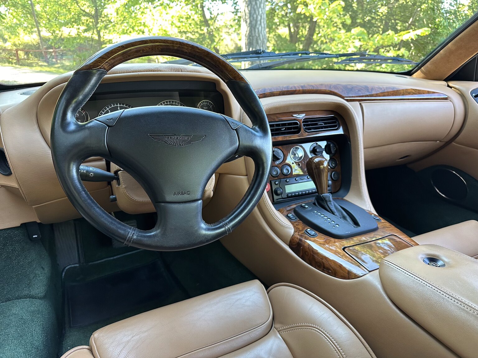 Interior image of 2003 Aston Martin DB7