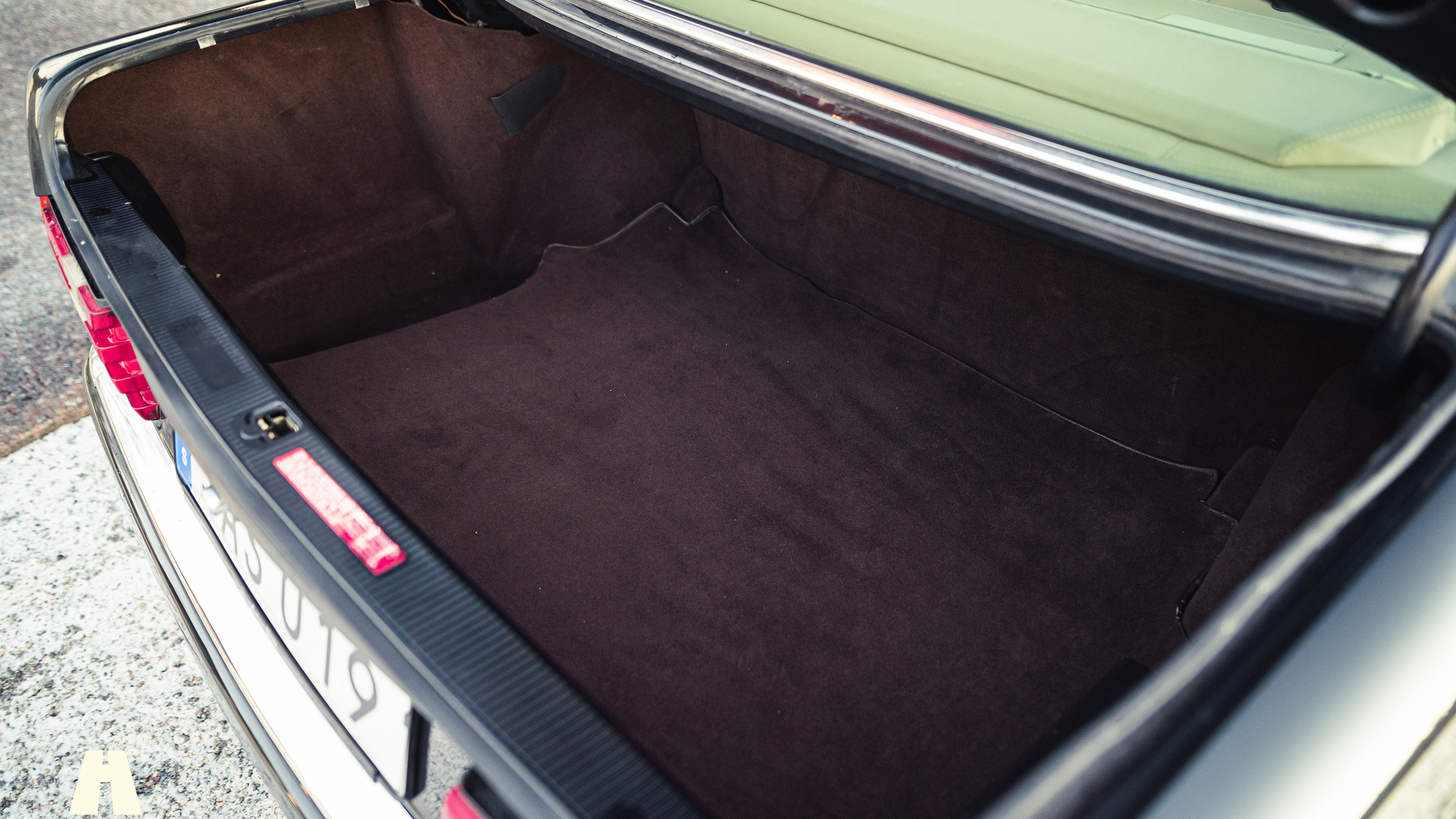 Innenraumfoto von 1991 Mercedes 1000 SEL TRASCO