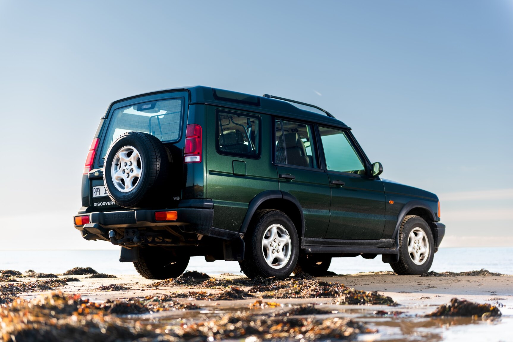 Exterior image of 1999 Land Rover Discovery 4.0 V8