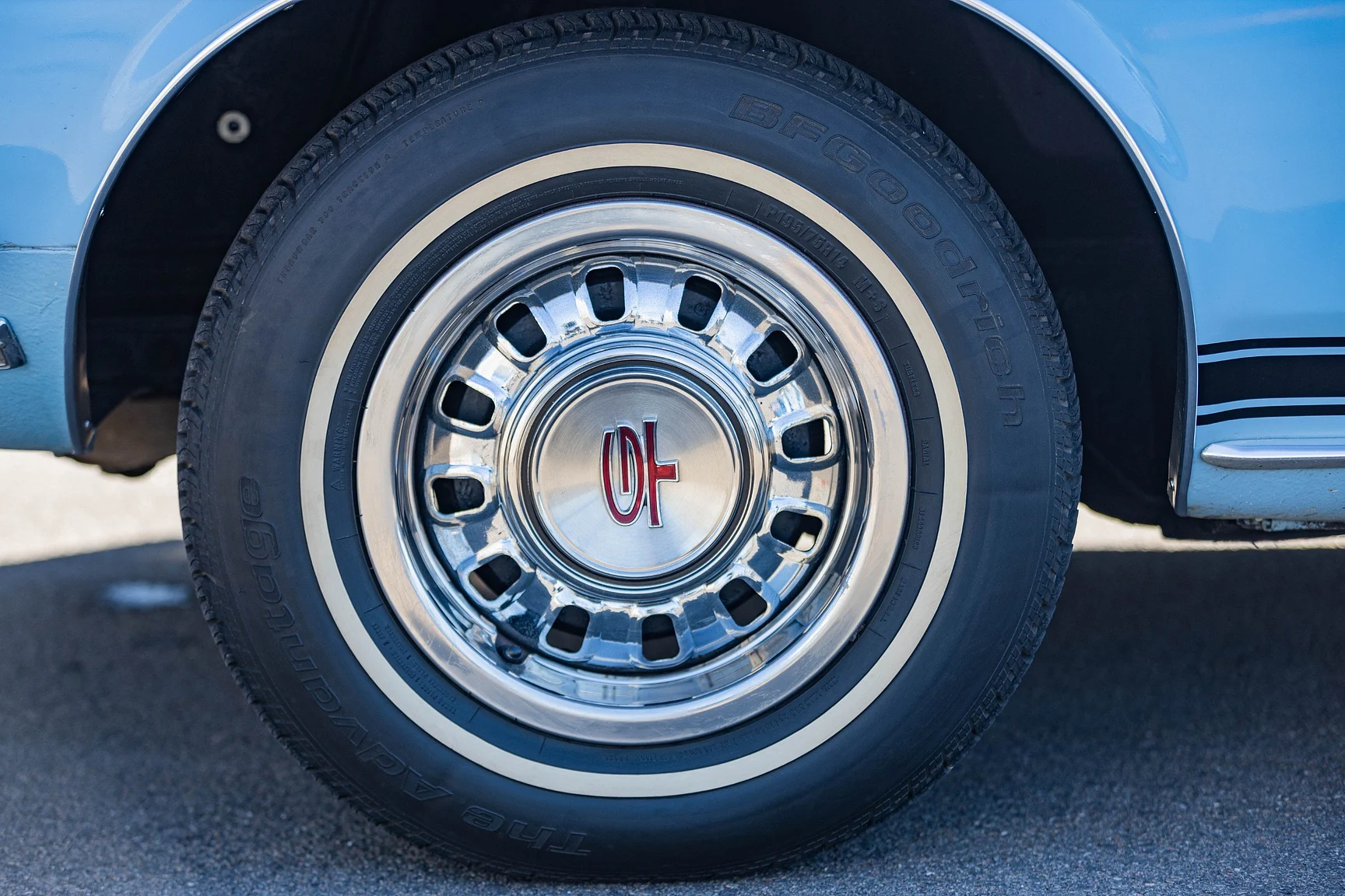 Exterior image of 1969 Ford Mustang GT Cabriolet "M-code" (18)