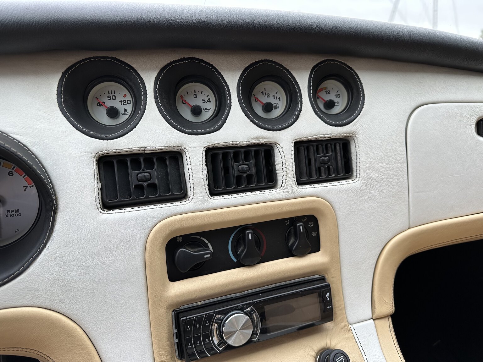 Interiörbild 1994 Chrysler Viper RT/10