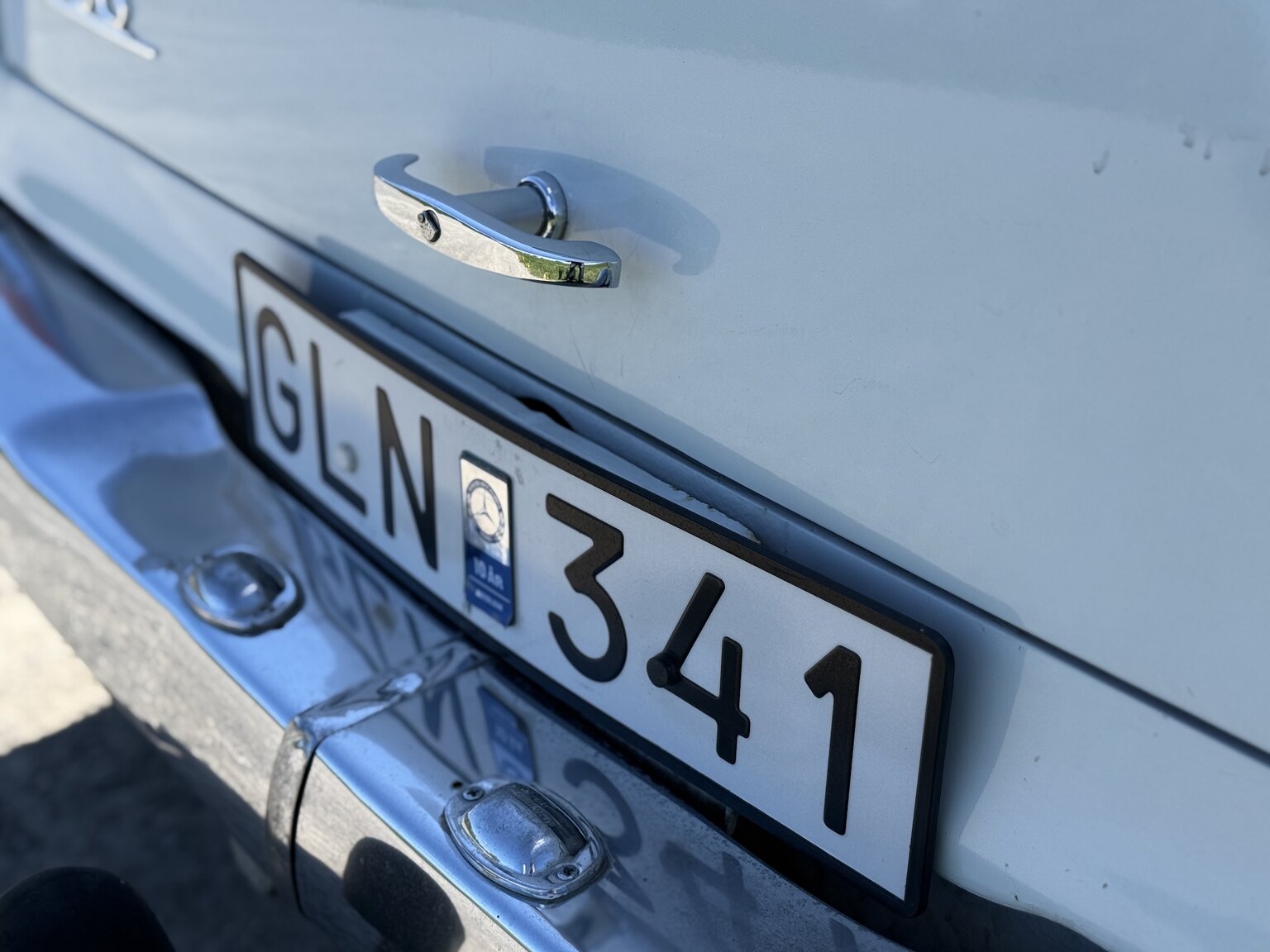 Exterior image of 1967 Mercedes-Benz 230 Safari