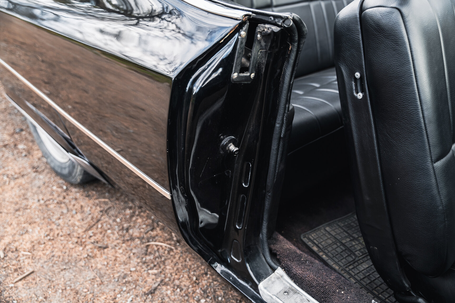Interior image of 1968 Cadillac De Ville Convertible