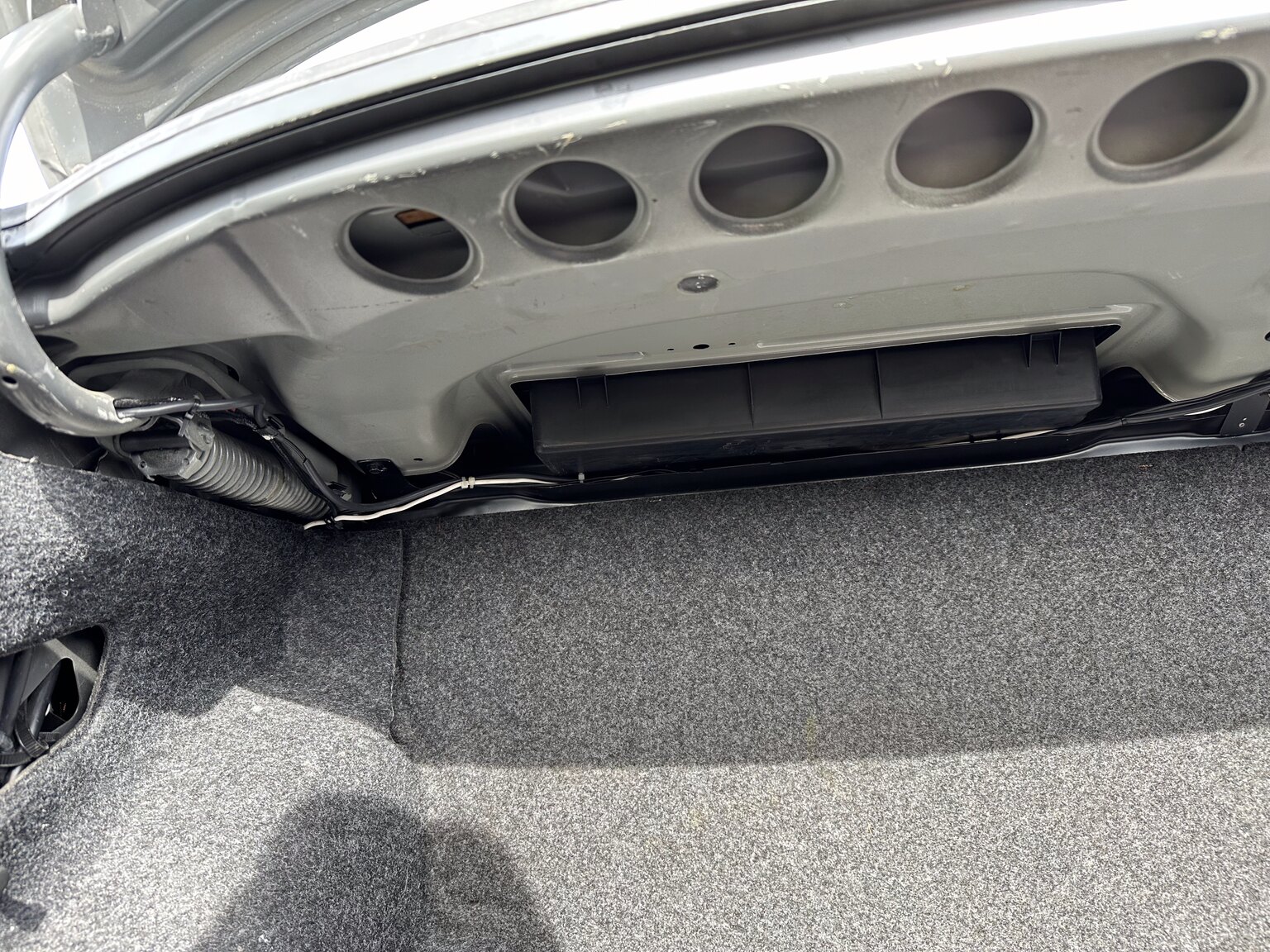 Innenraumfoto von 1987 Mercedes 300 SE