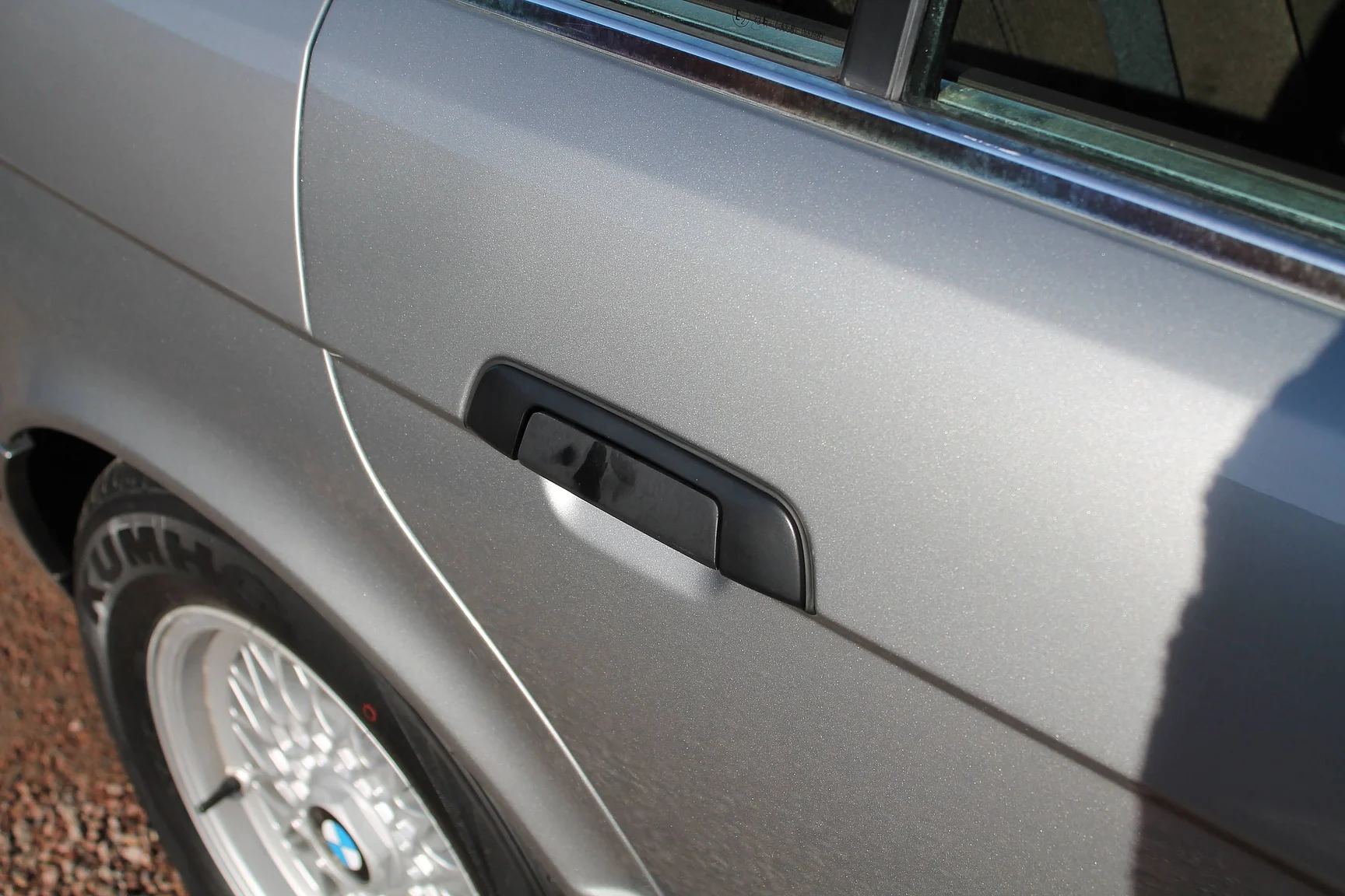 Exterior image of 1988 BMW 535i - NO RESERVE (119)