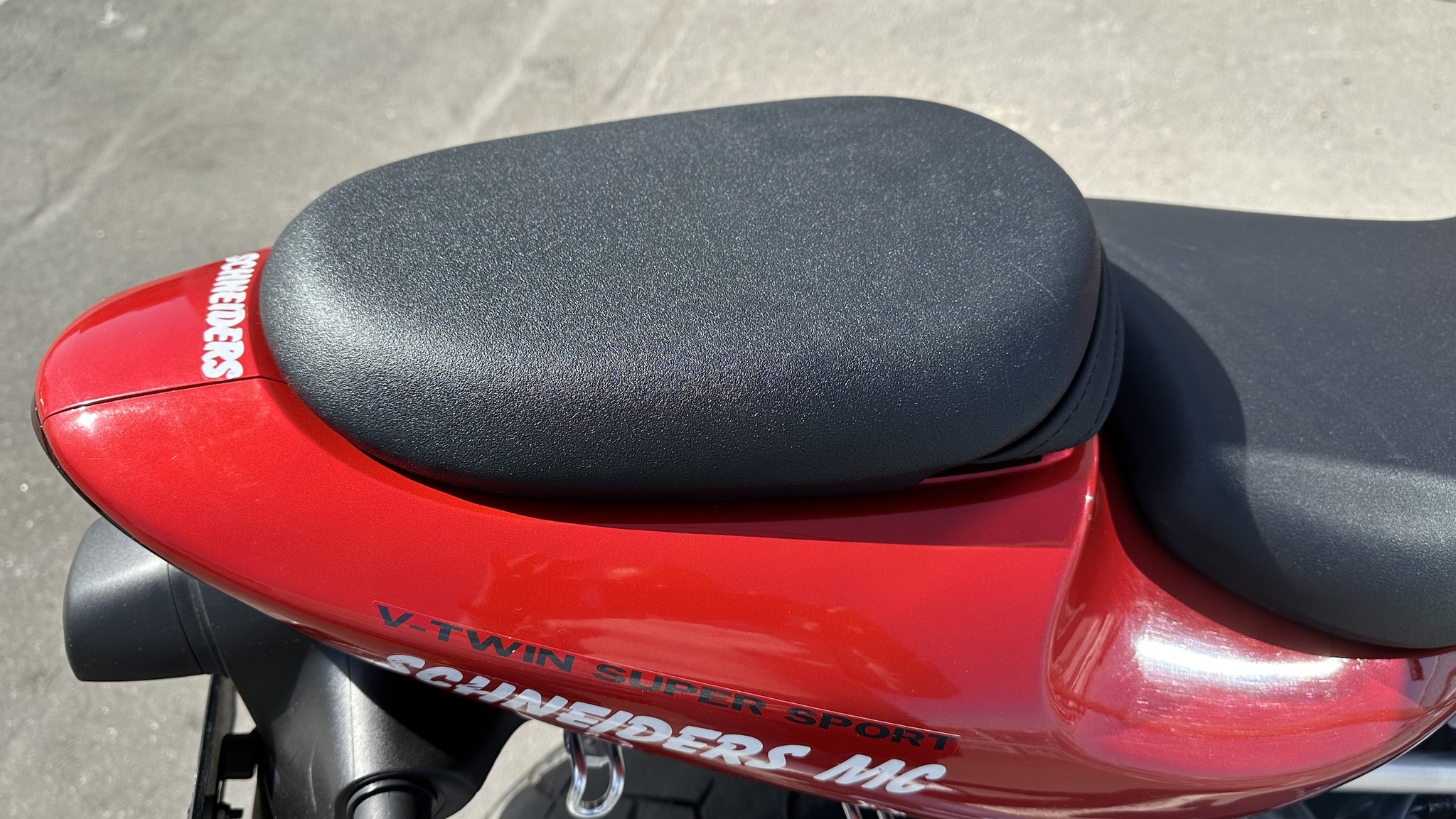 Exterior image of 1999 Suzuki TL1000S