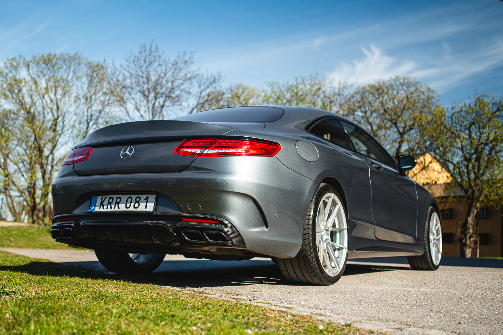 Exterior image of 2016 Mercedes-Benz S63 AMG 4MATIC Coupé