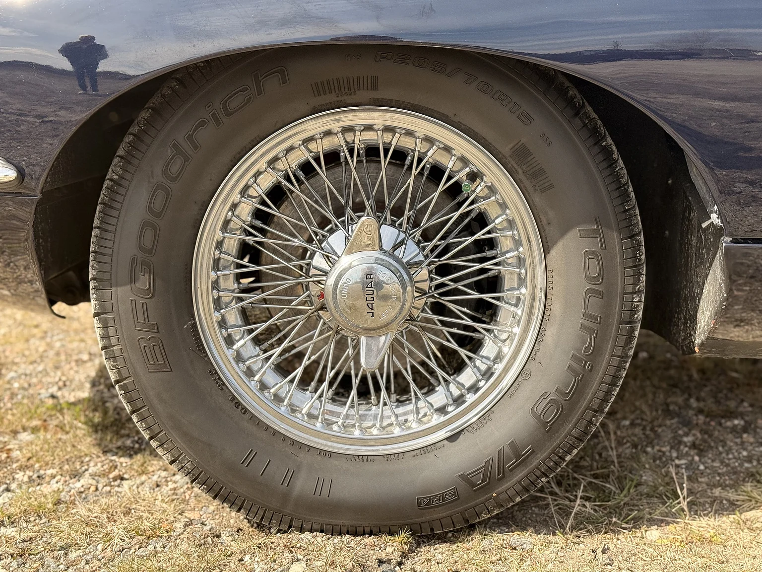 Exterior image of 1969 Jaguar E-Type 4.2 Coupe (41)