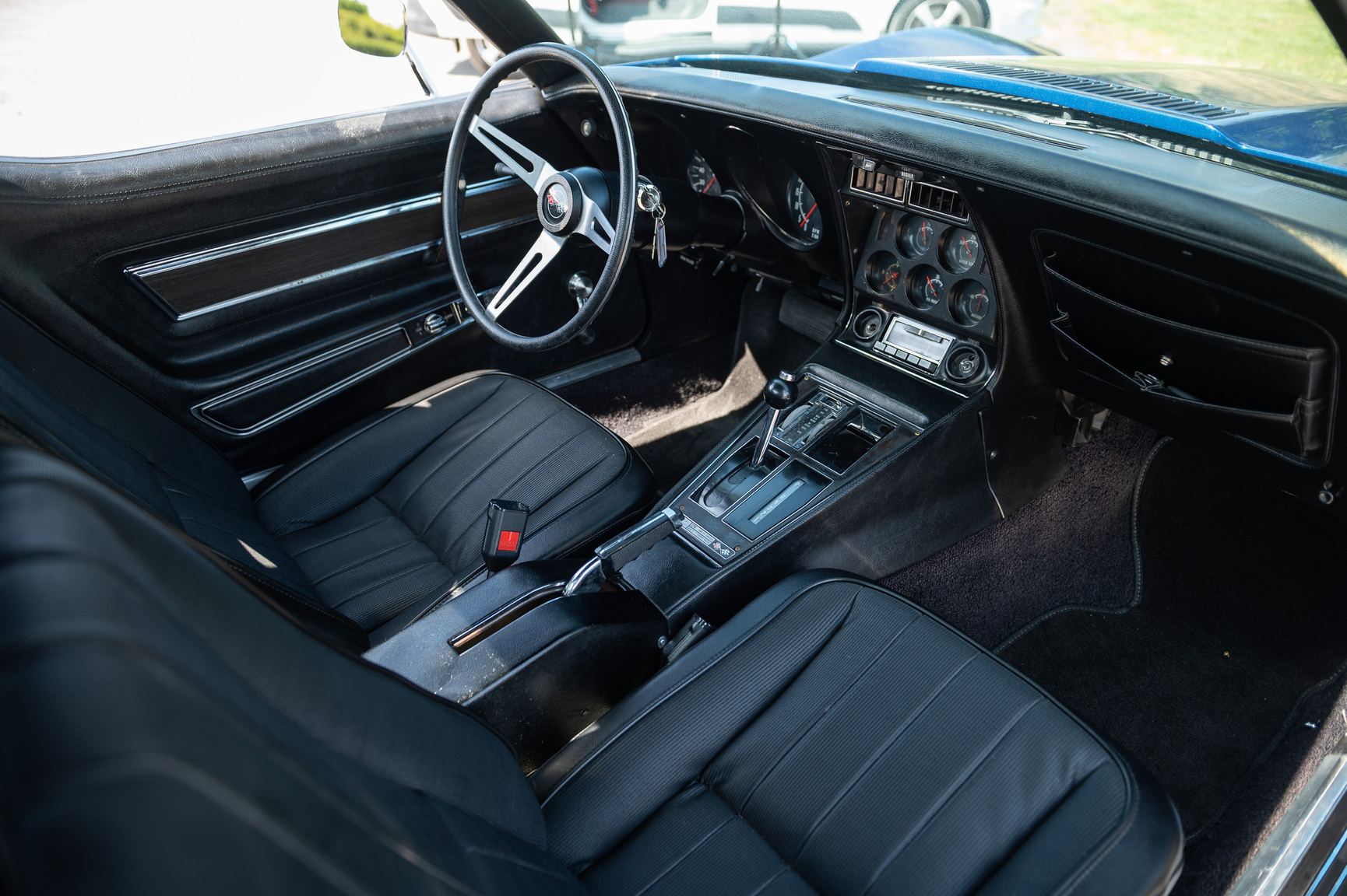 Interiörbild 1973 Corvette C3 Stingray (6)