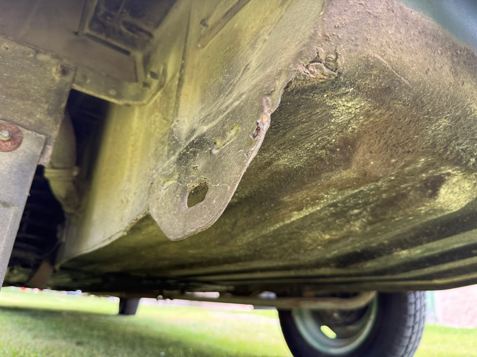 Image of 1975 Saab 95 V4 kombi - 7-sits mechanics (1)