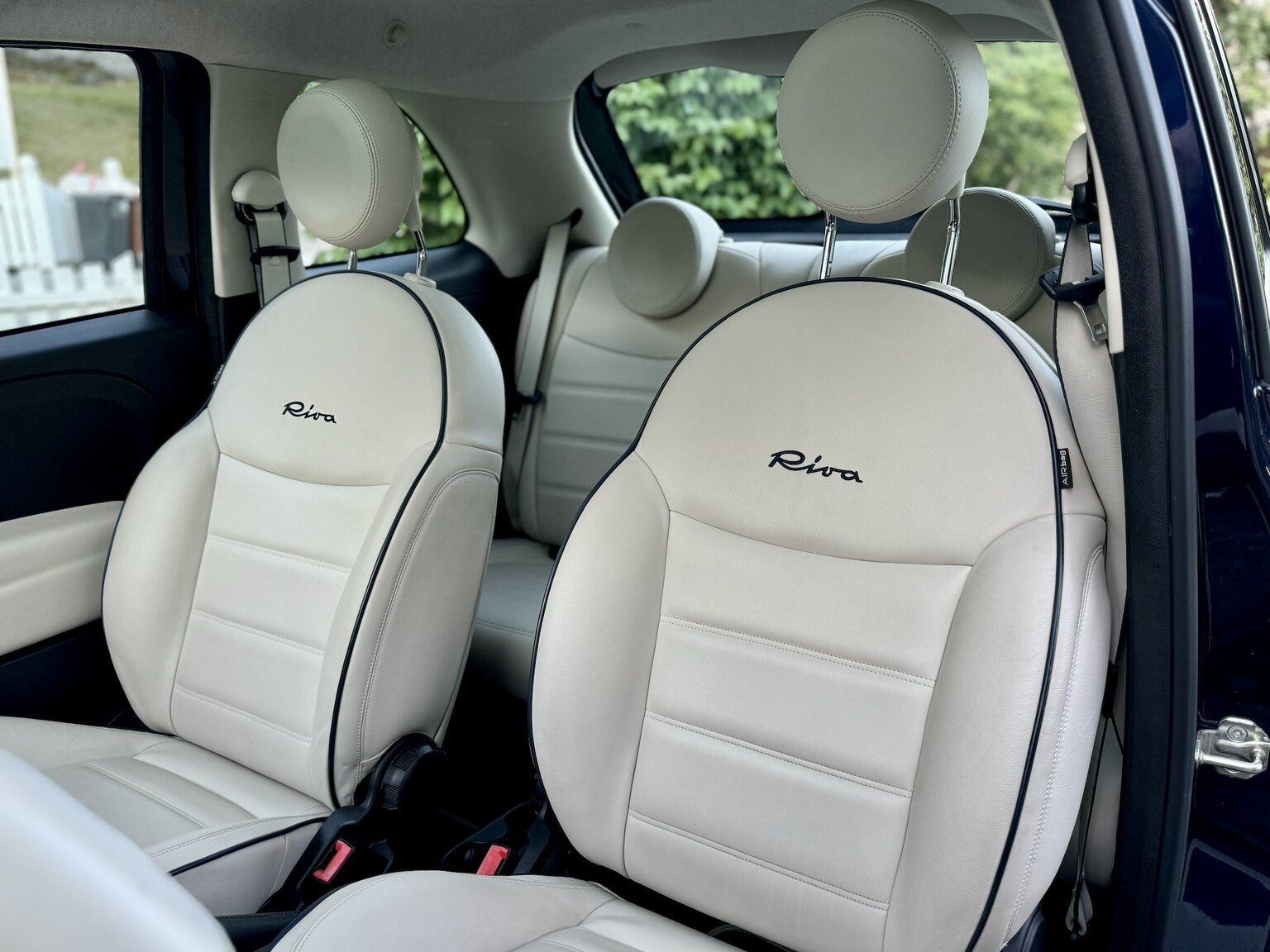 Interior image of 2017 Fiat 500 Riva