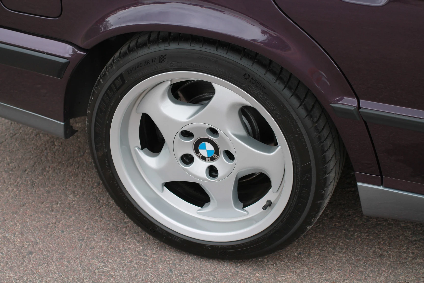 Exteriörbild på 1993 BMW M5 Touring 3.8 Manual (92)