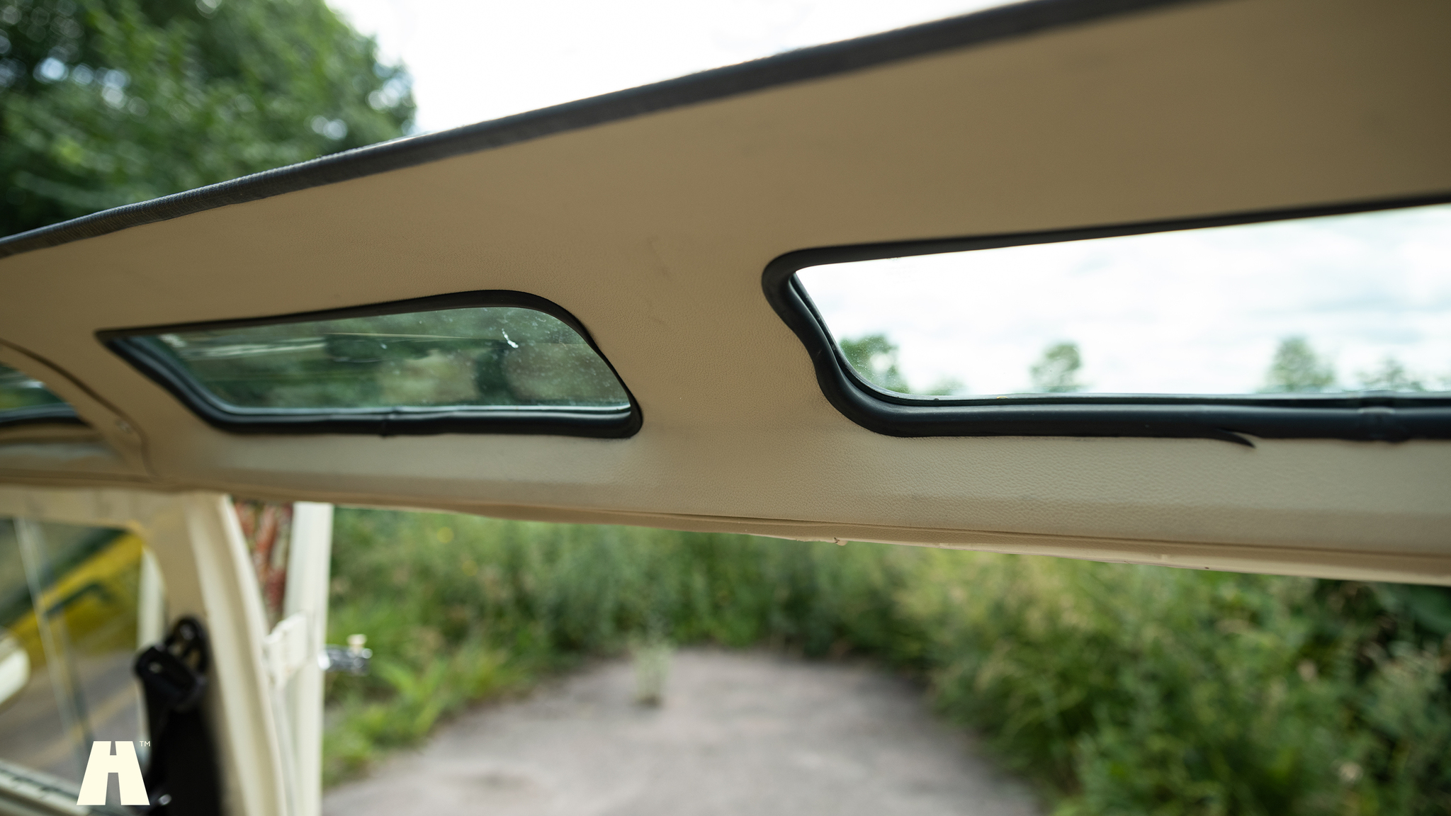 Interior image of 1974 Volkswagen T1 Split Window  