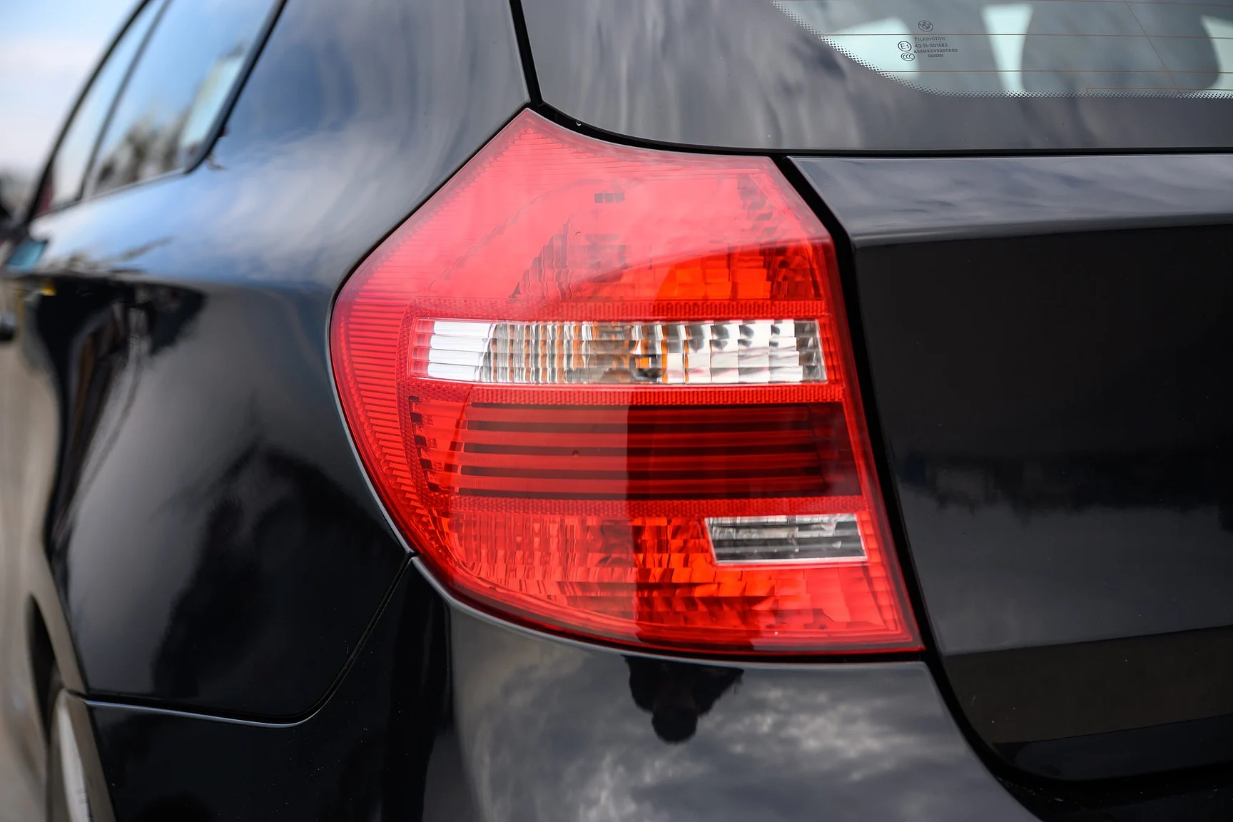 Exteriörbild på 2007 2007 BMW 130i M Sport (35)