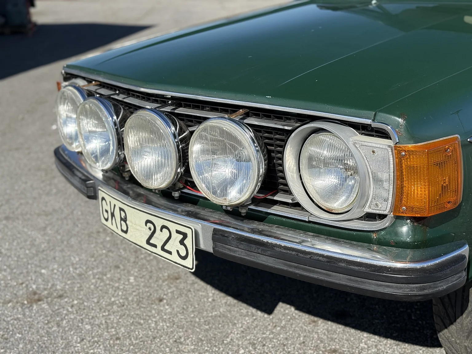 Exterior image of 1973 Volvo 142 2.0 Deluxe (16)