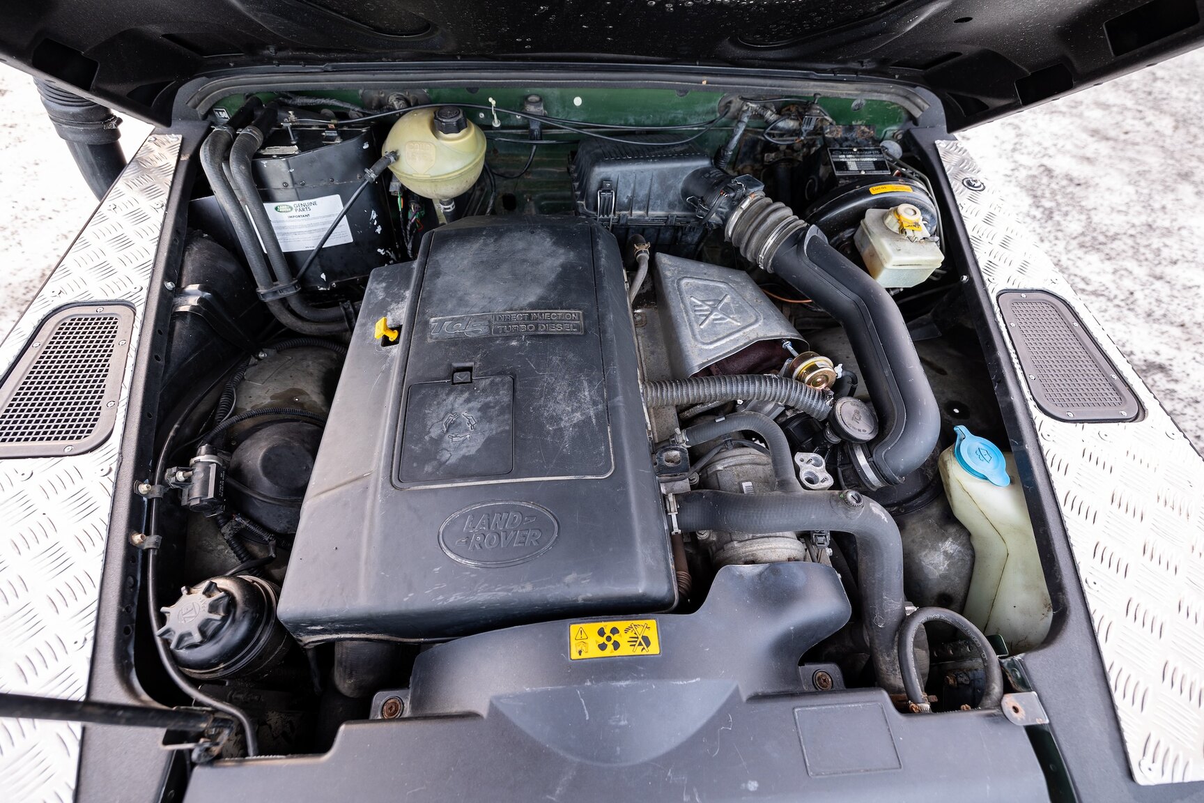 2000 Land Rover Defender 130, Mekanik