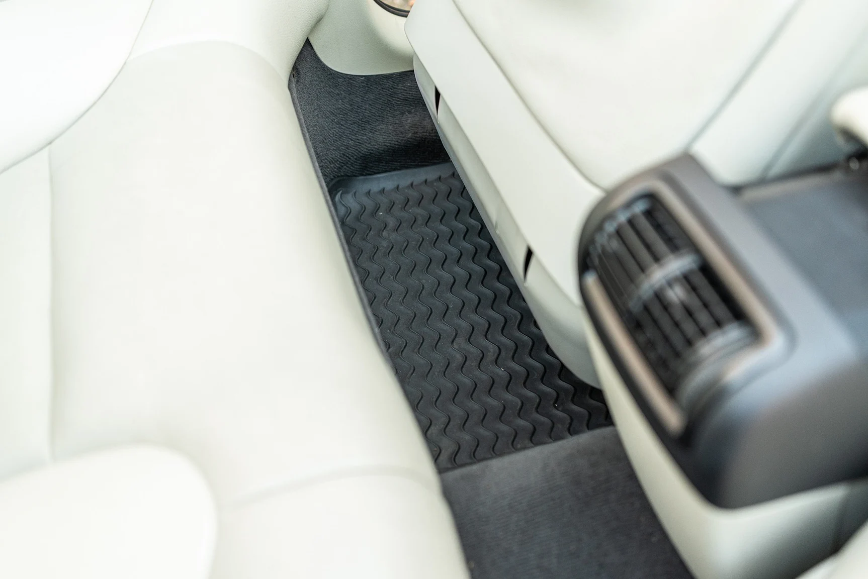 Interior image of 2008 SAAB 9-3 Vector 2.0T Cabriolet (65)