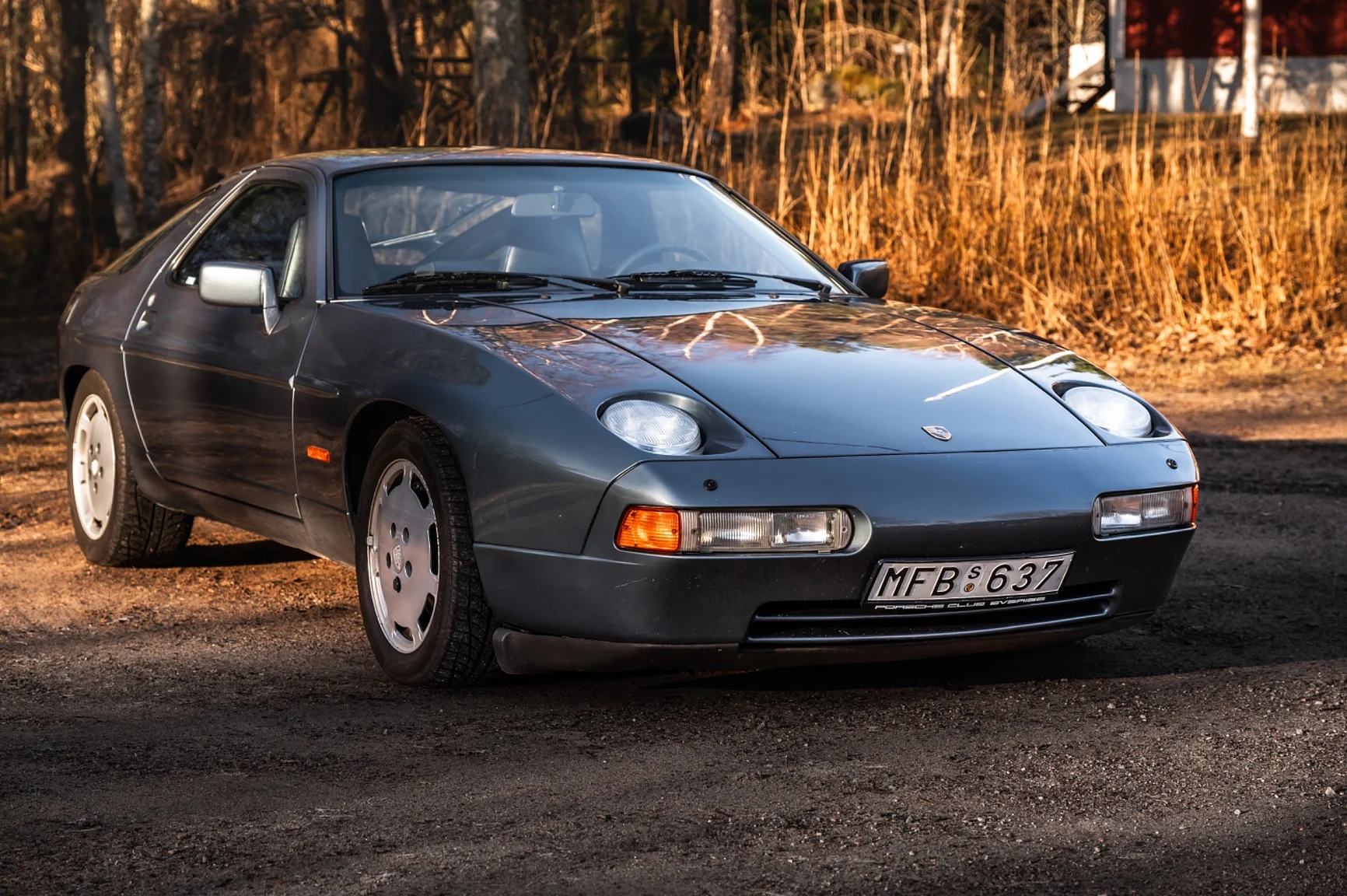 Aussenfoto 1988 Porsche 928 S4 (6)