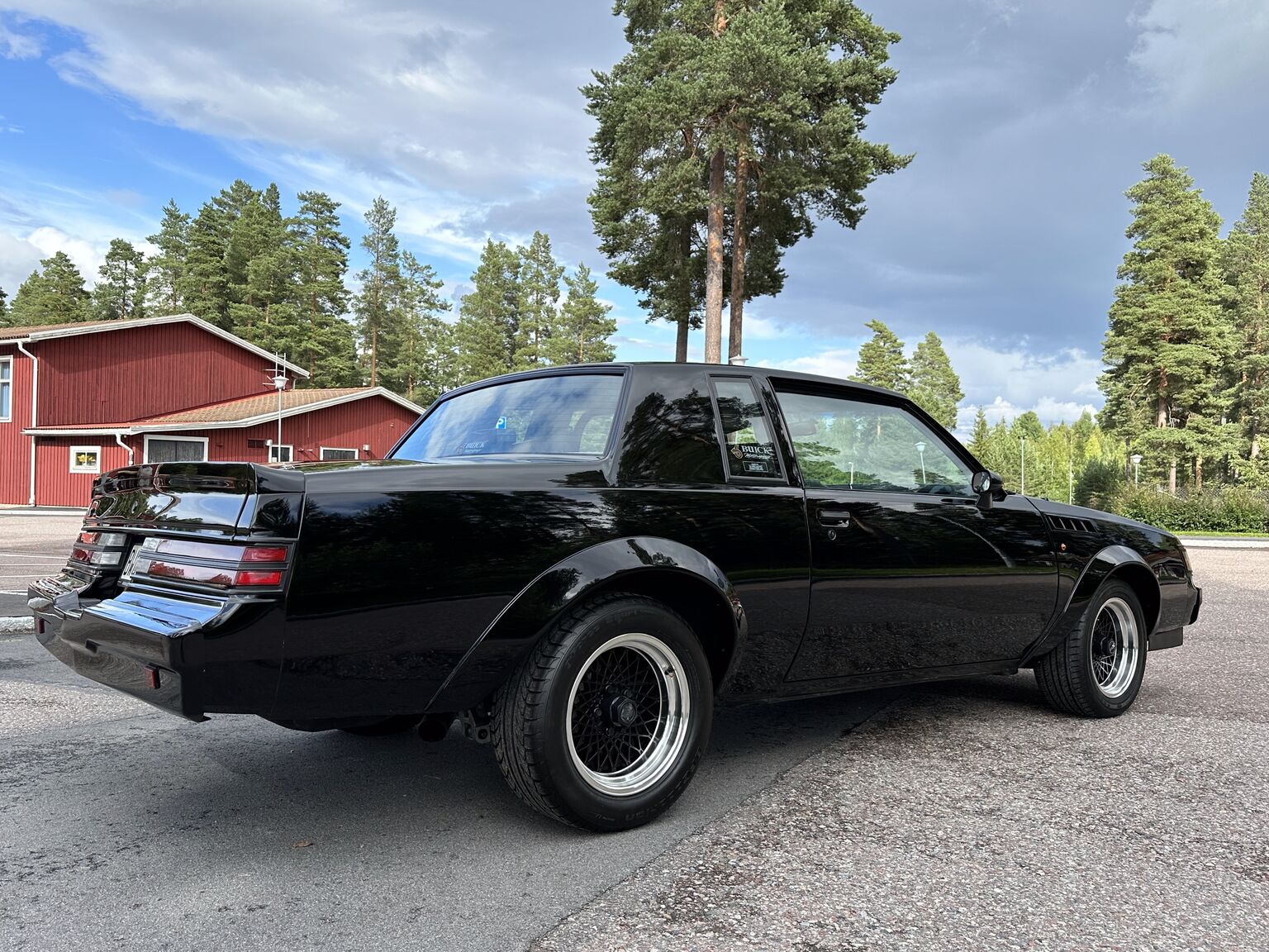 Exterior image of 1987 Buick Grand National "GNX" (12)