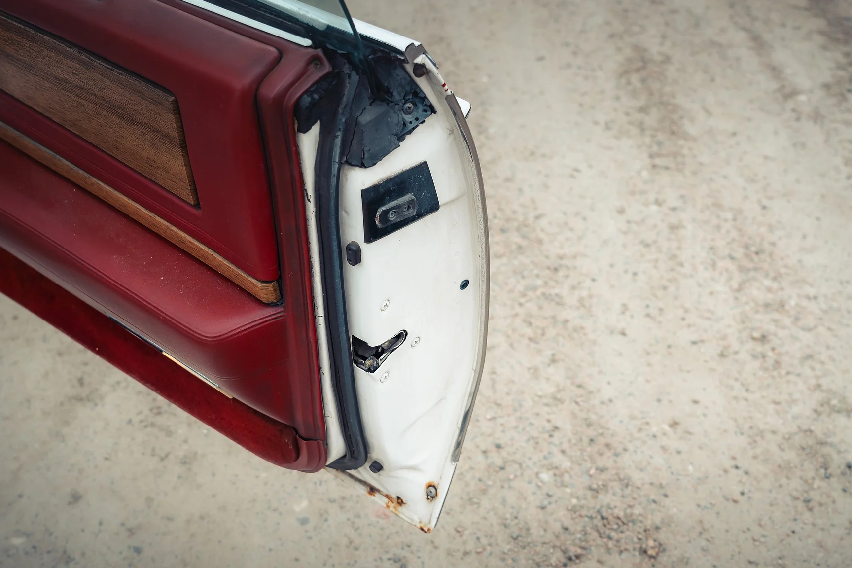 Innenraumfoto von 1984 Cadillac Eldorado Biarritz Convertible (38)