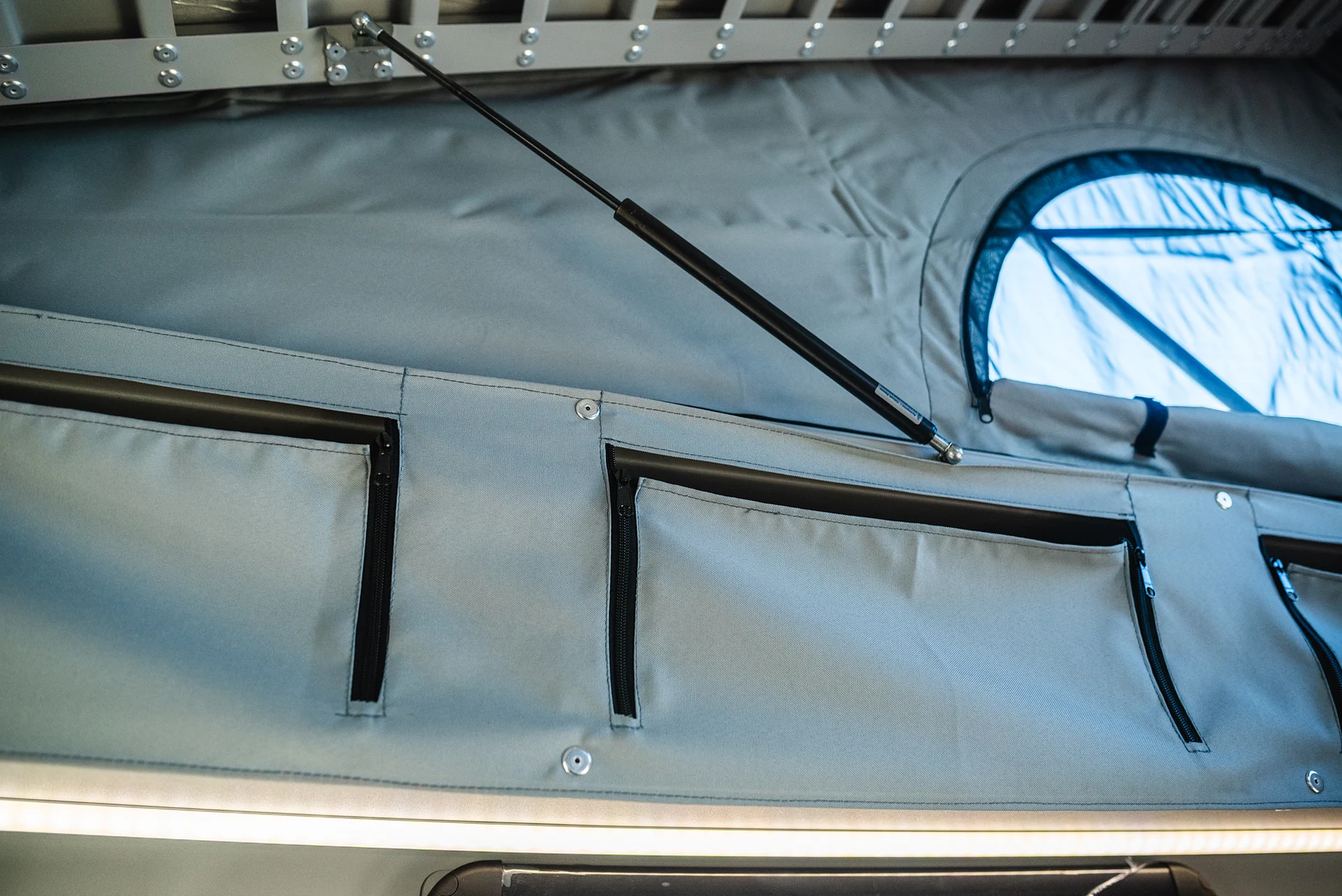 Interior image of 2025 Northea Trailer Expedition Crawler 458i Offgrid-Camper (31)