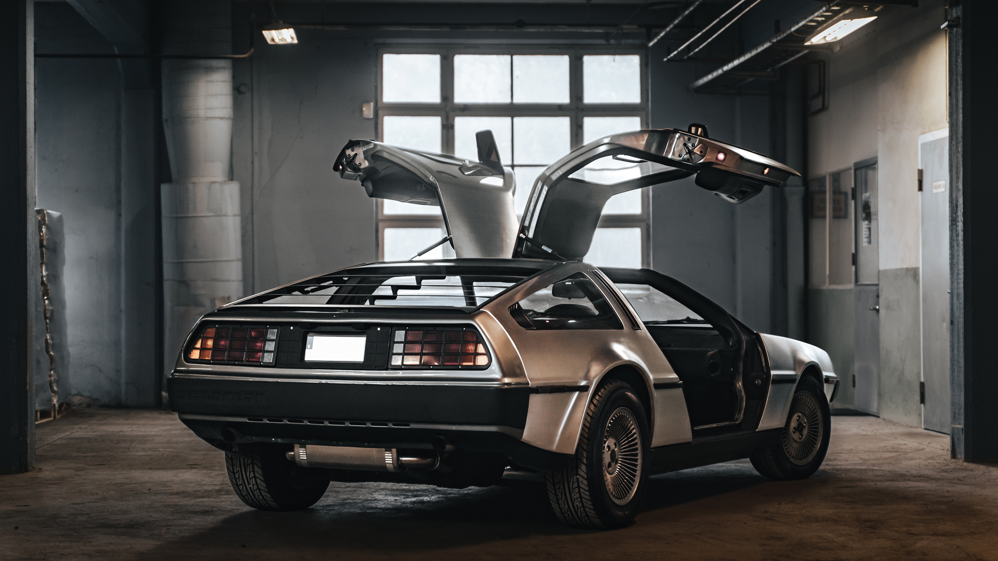 Exteriörbild på 1981 DMC DeLorean 
