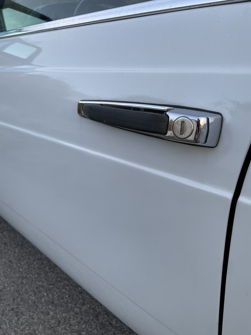 Exteriörbild på 1983 Mercedes-Benz 300 TDT