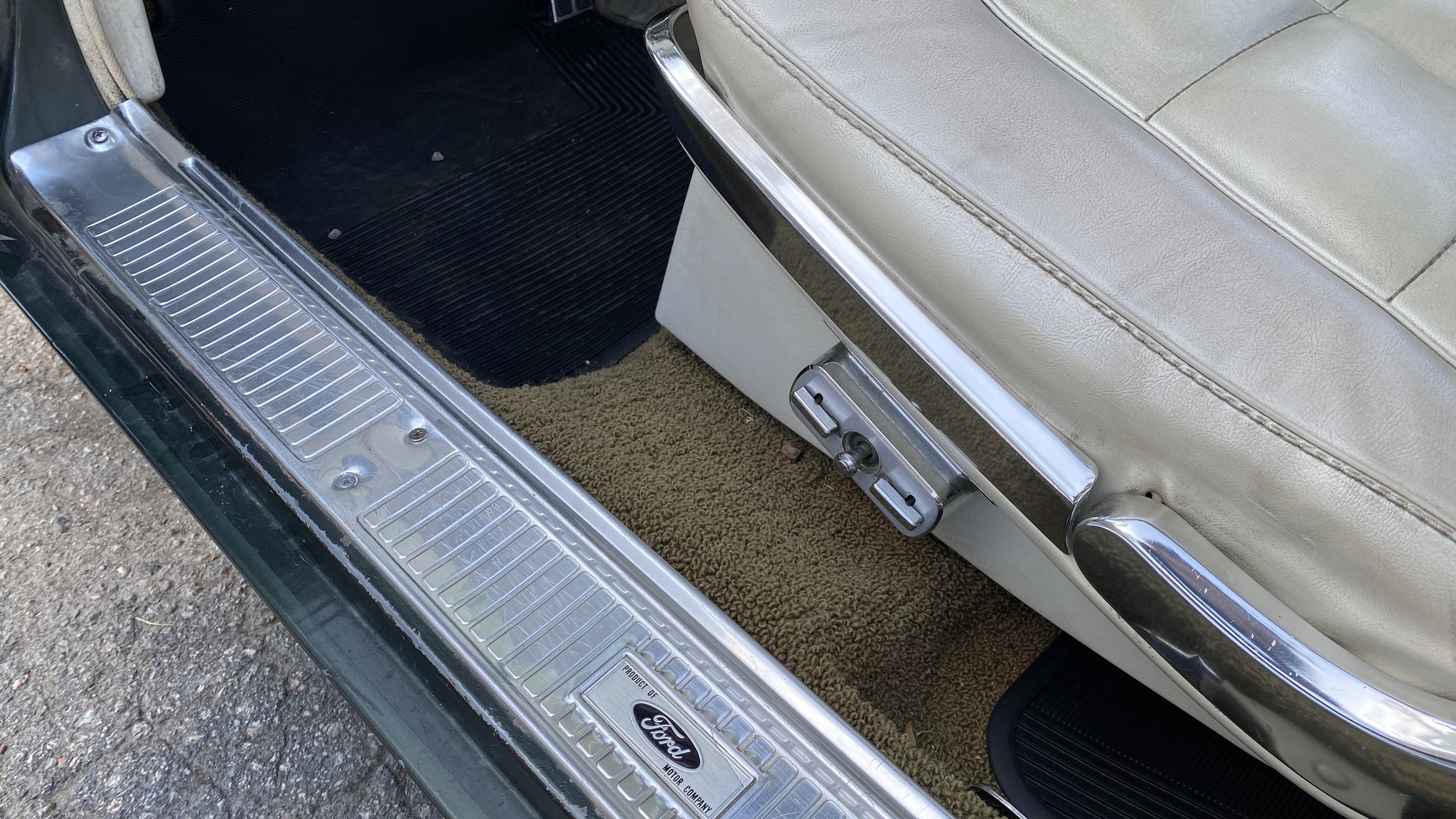Interiörbild 1966 Ford Thunderbird Town Hardtop 6.4