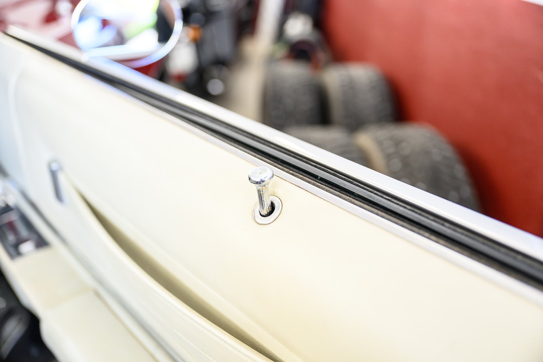 Interior image of 1970 Oldsmobile Ninety-Eight Convertible 7.5 V8