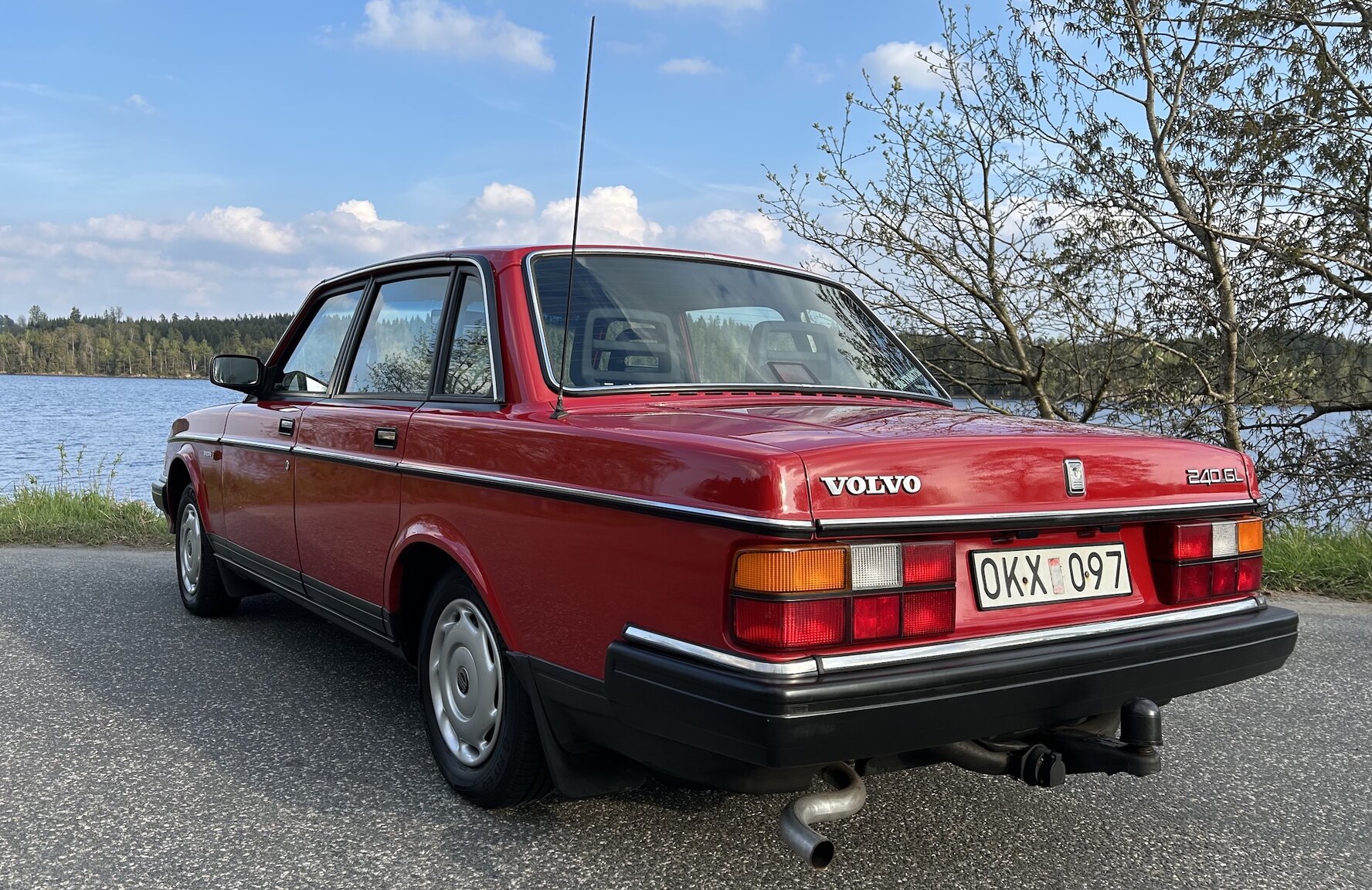 Exterior image of 1990 Volvo 240 GL