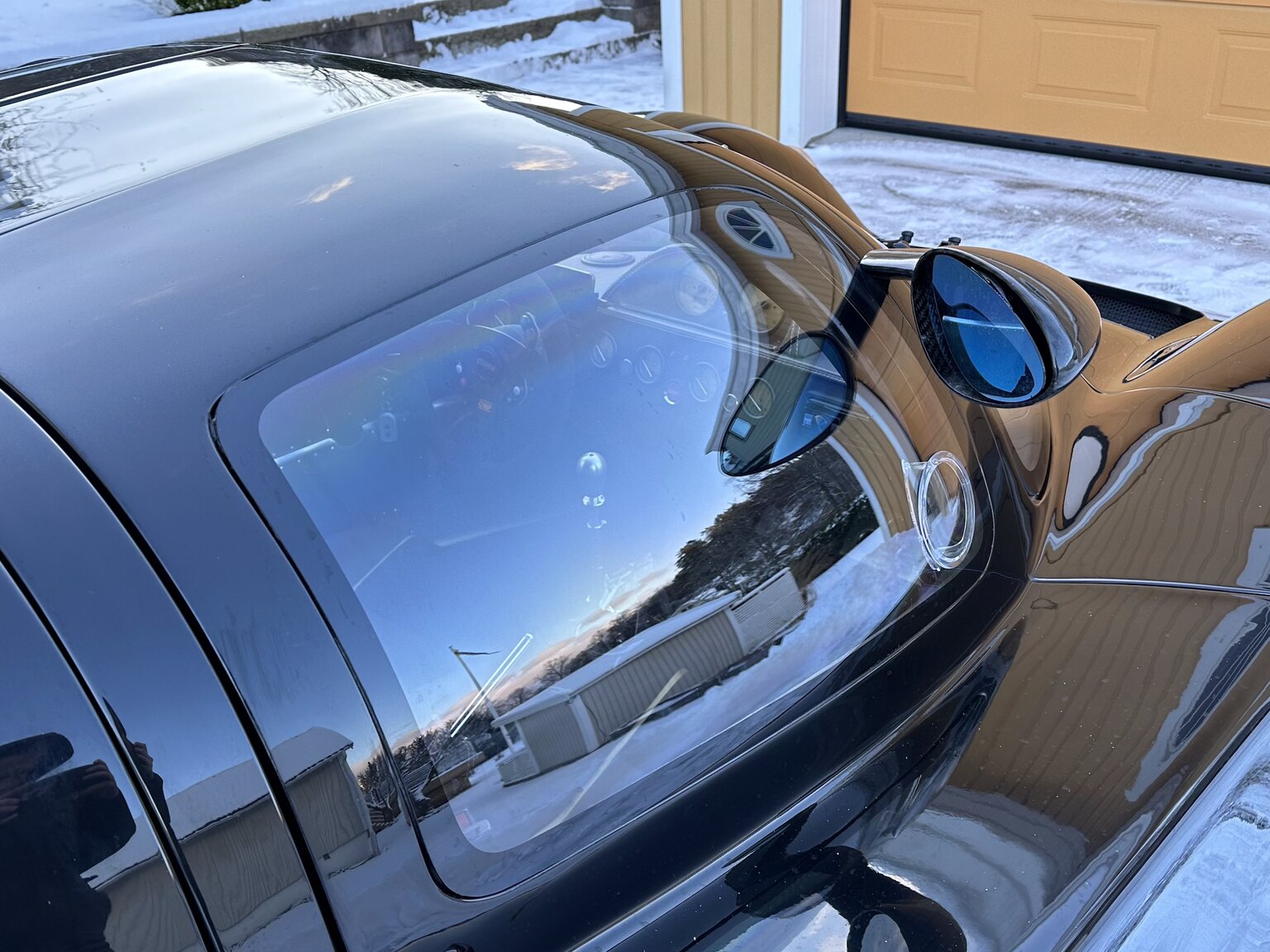 Exteriörbild på 2021 Ultima Evolution LS3
