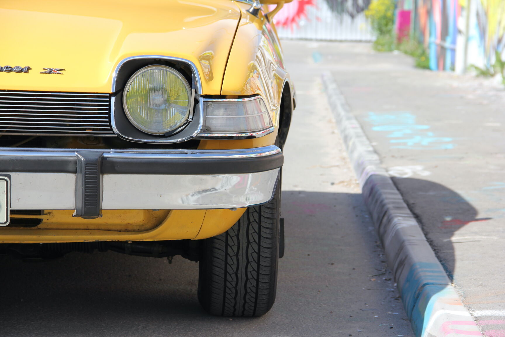 Exterior image of 1975 AMC Pacer X