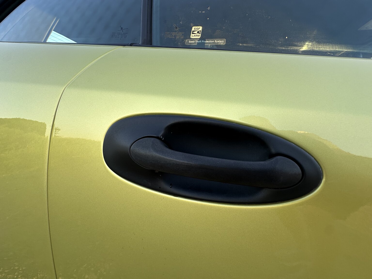 Exteriörbild på 2004 SAAB 9.3 Aero Convertible 2.0T