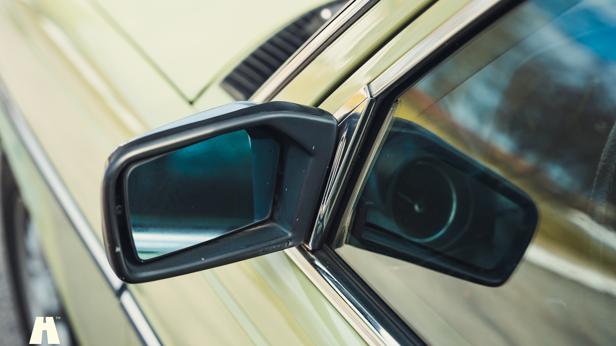 Exterior image of 1979 Mercedes Benz 230