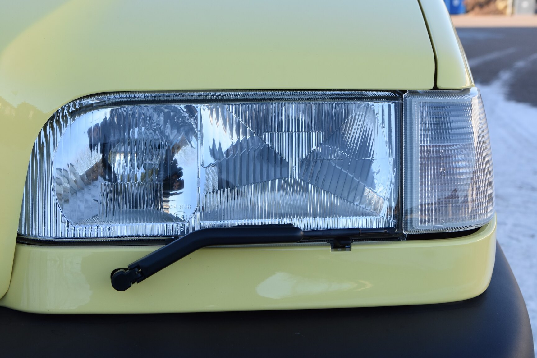 Exterior image of 1995 Volvo 850 T-5R Kombi