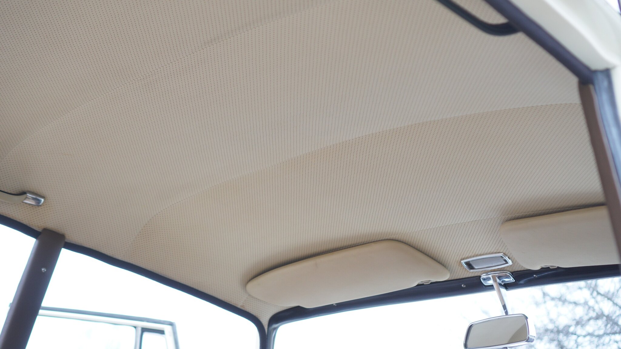 Interiörbild 1966 Mercedes-Benz 230 S