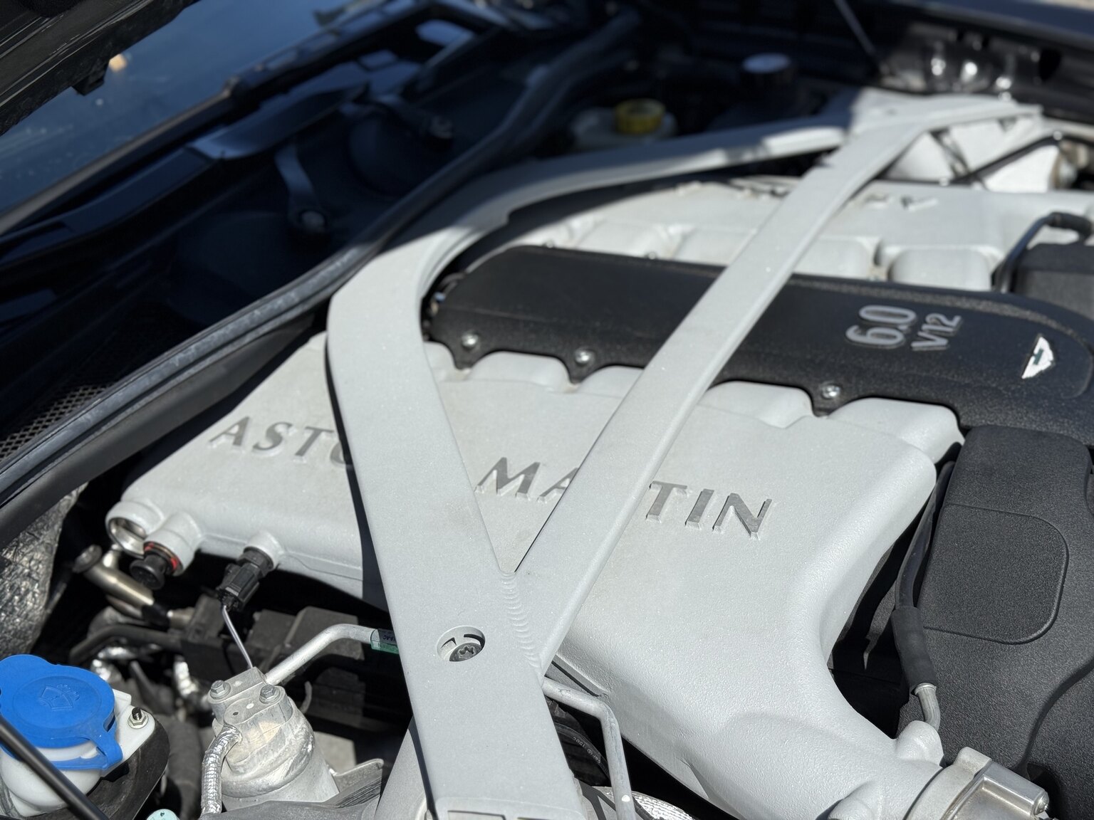 Image of 2015 Aston Martin DB9 Volante mechanics