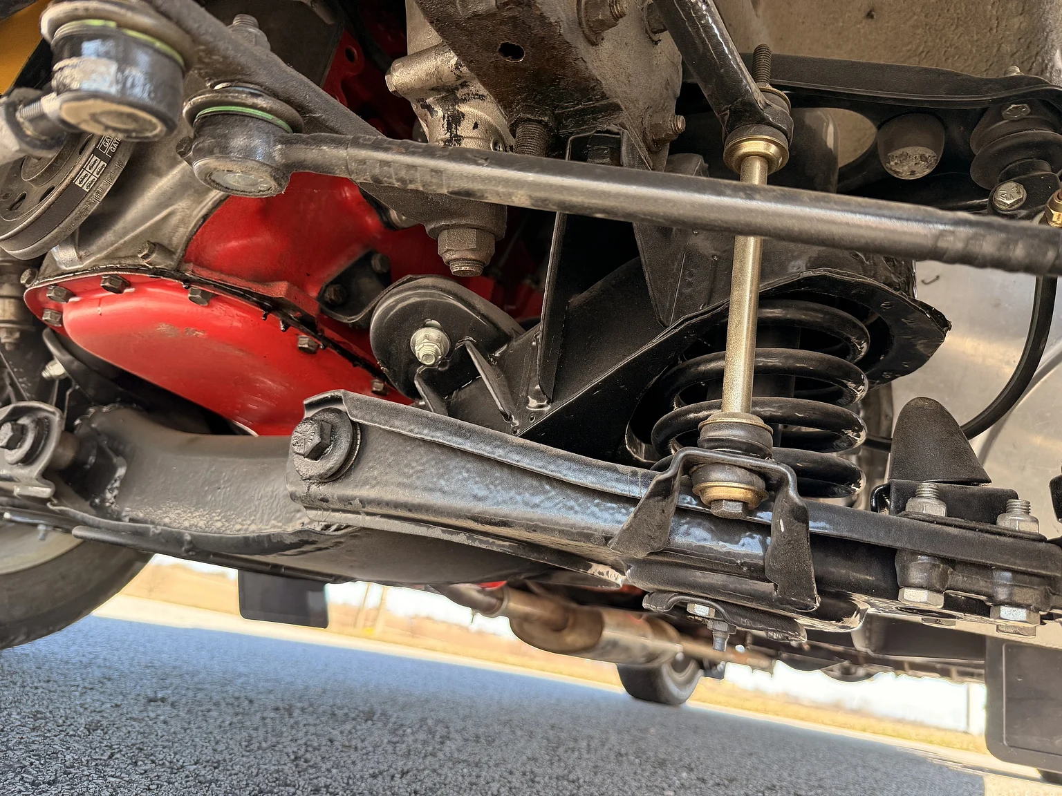 Image of 1966 Volvo P 1800S mechanics (15)