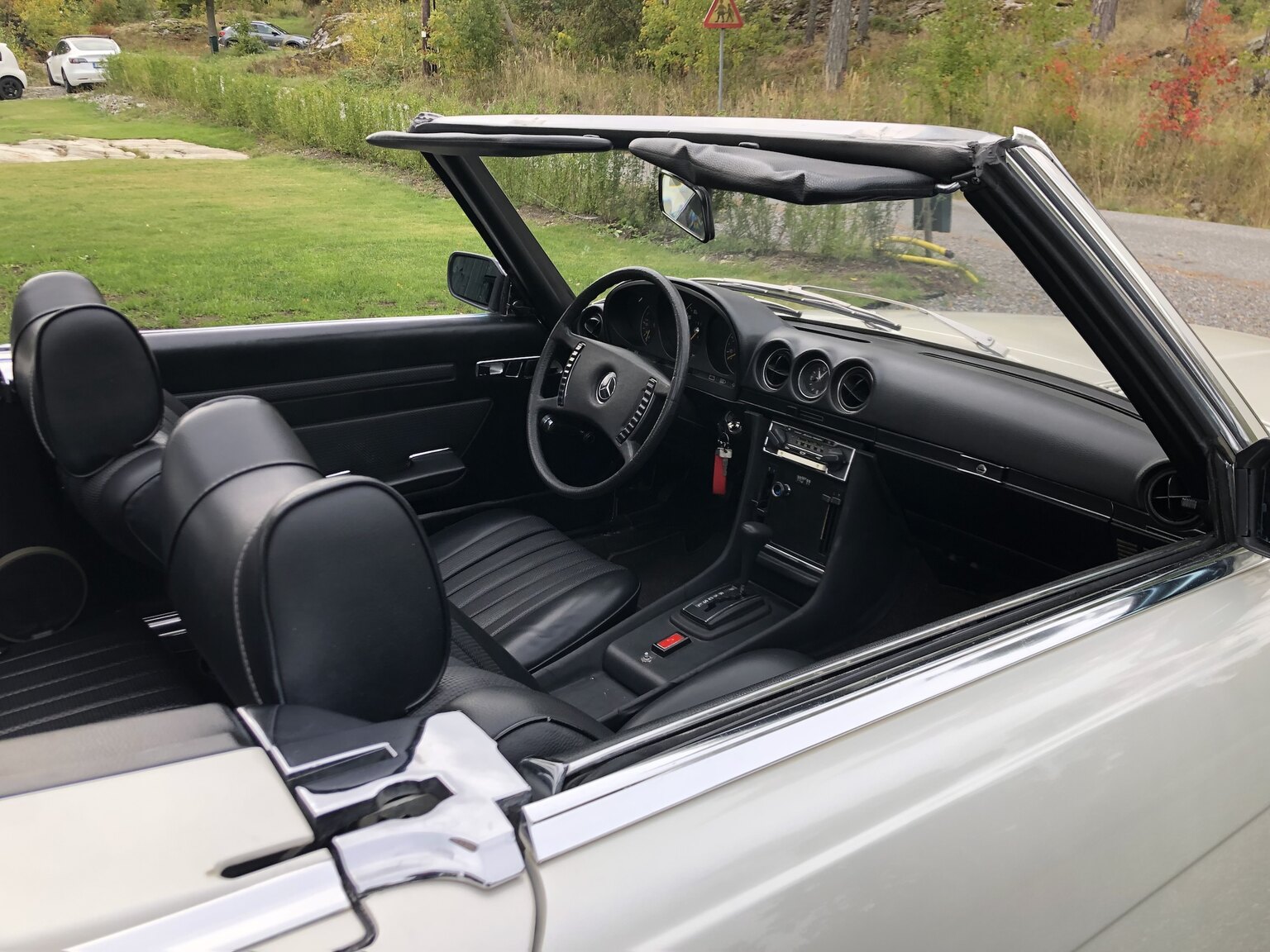 Interiörbild 1972 Mercedes-Benz 350 SL