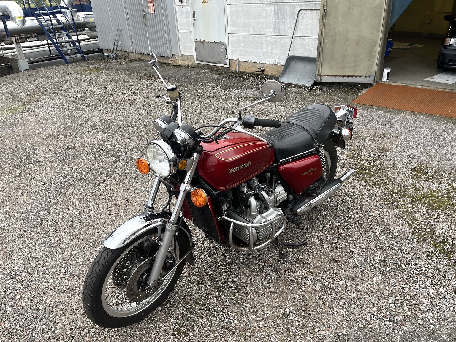 Exteriörbild på 1976 Honda Gold Wing GL 1000 - NO RESERVE