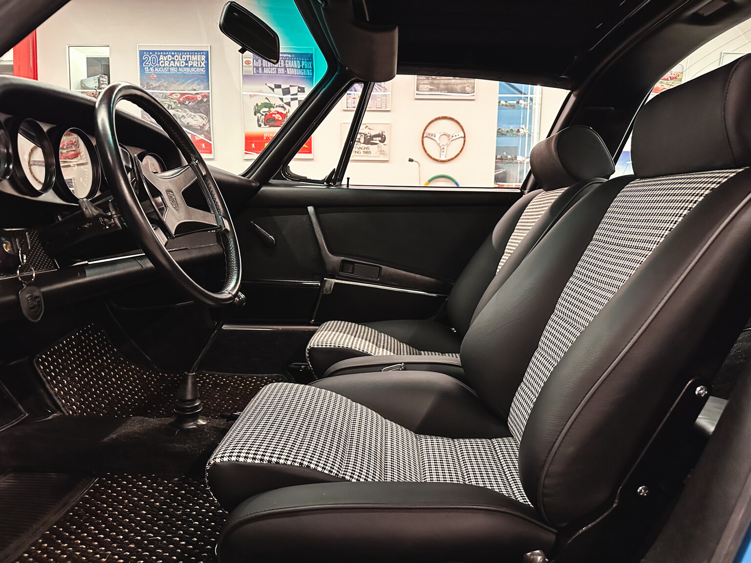 Interiörbild 1970 Porsche 911 E Targa