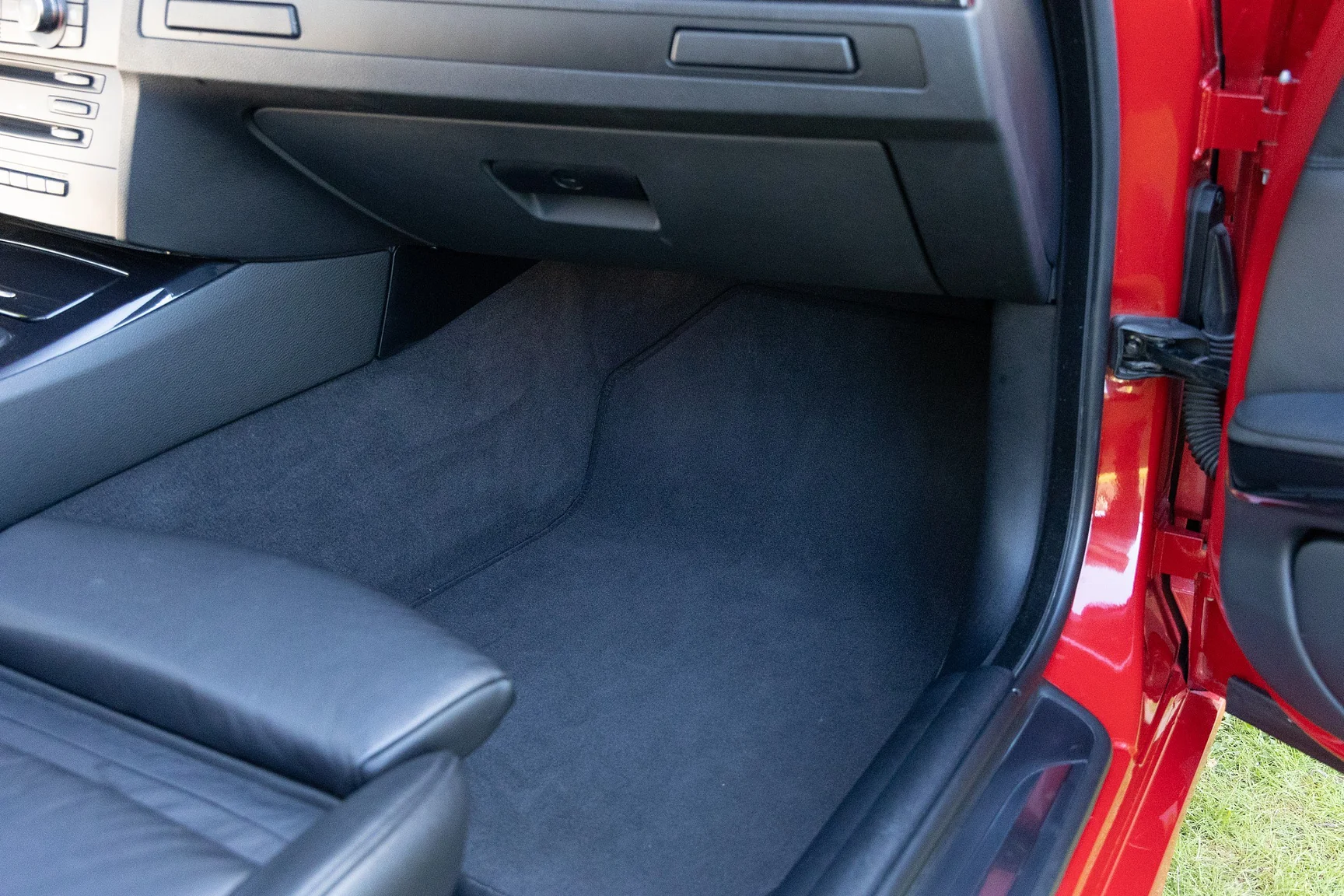 Innenraumfoto von 2007 BMW 335i Coupé (11)