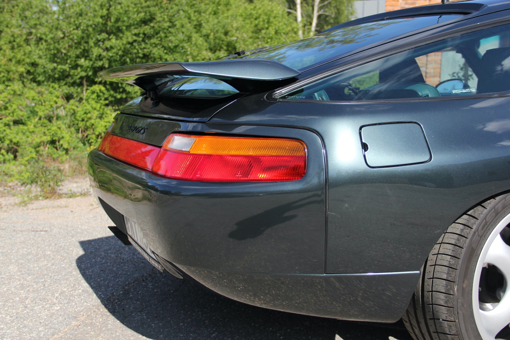 Exterior image of 1994 Porsche 928 GTS