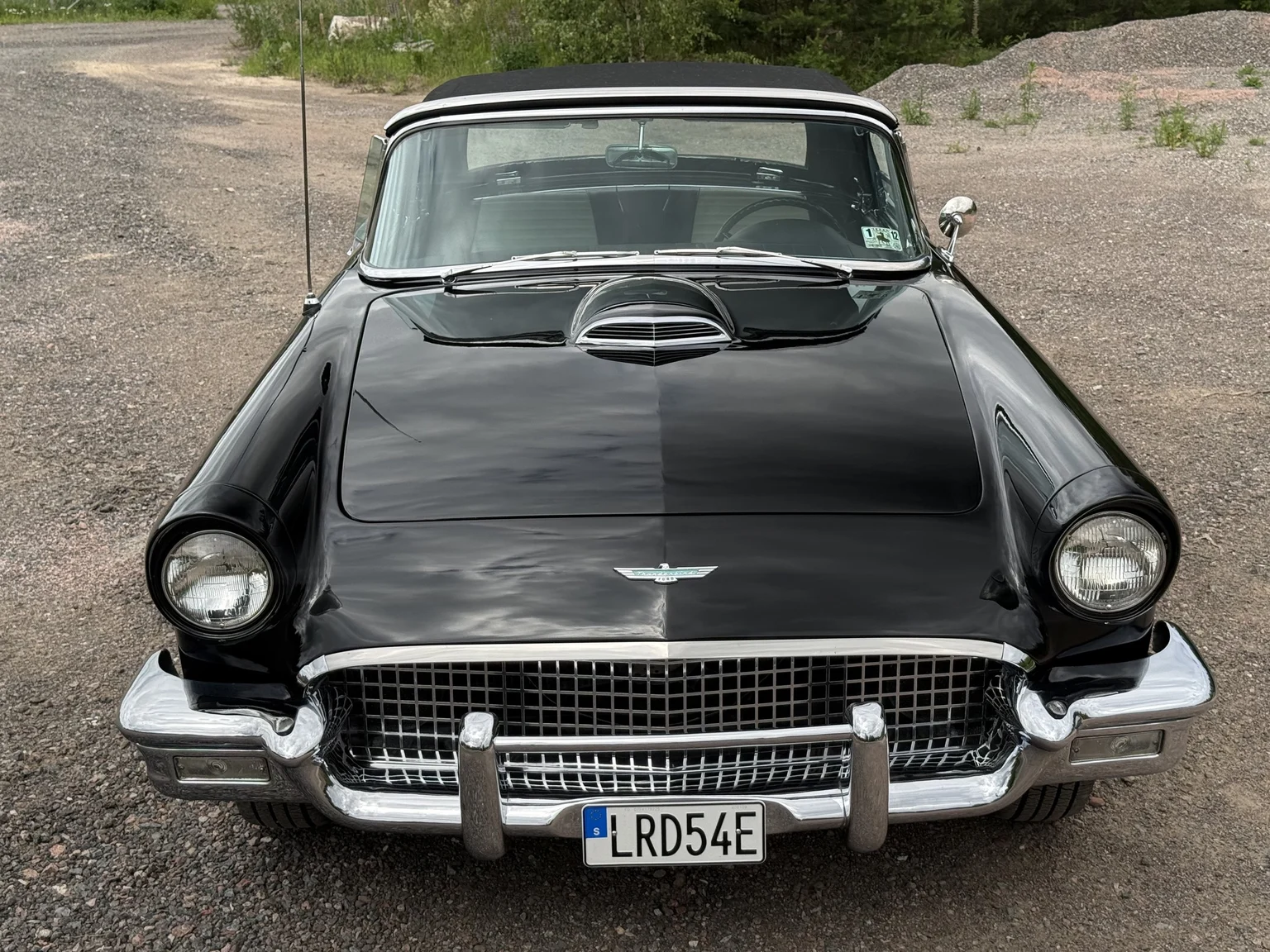 Exterior image of 1957 Ford Thunderbird (19)