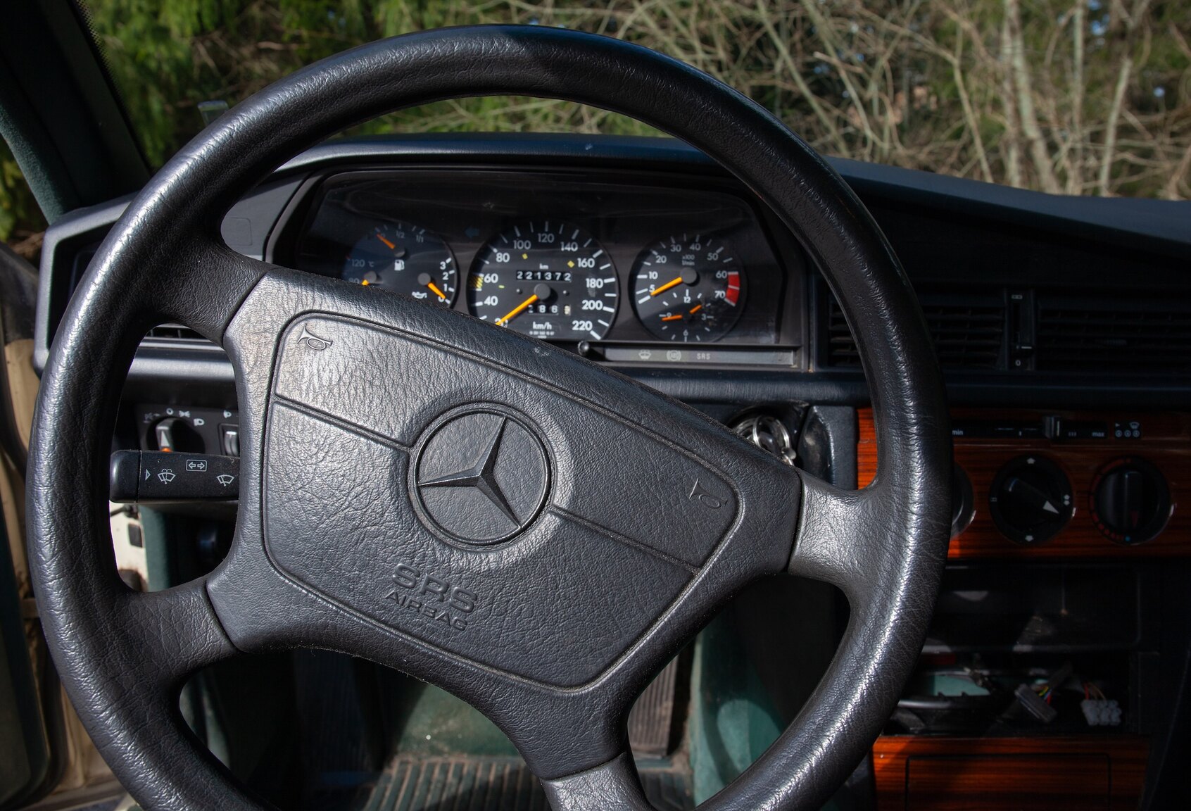 Interiörbild 1993 Mercedes-Benz 190 E 2.0