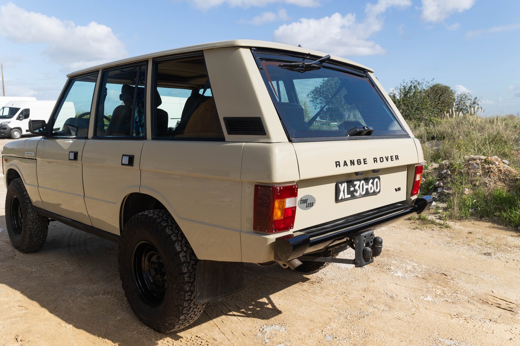 Exteriörbild på 1991 Range Rover Restomod