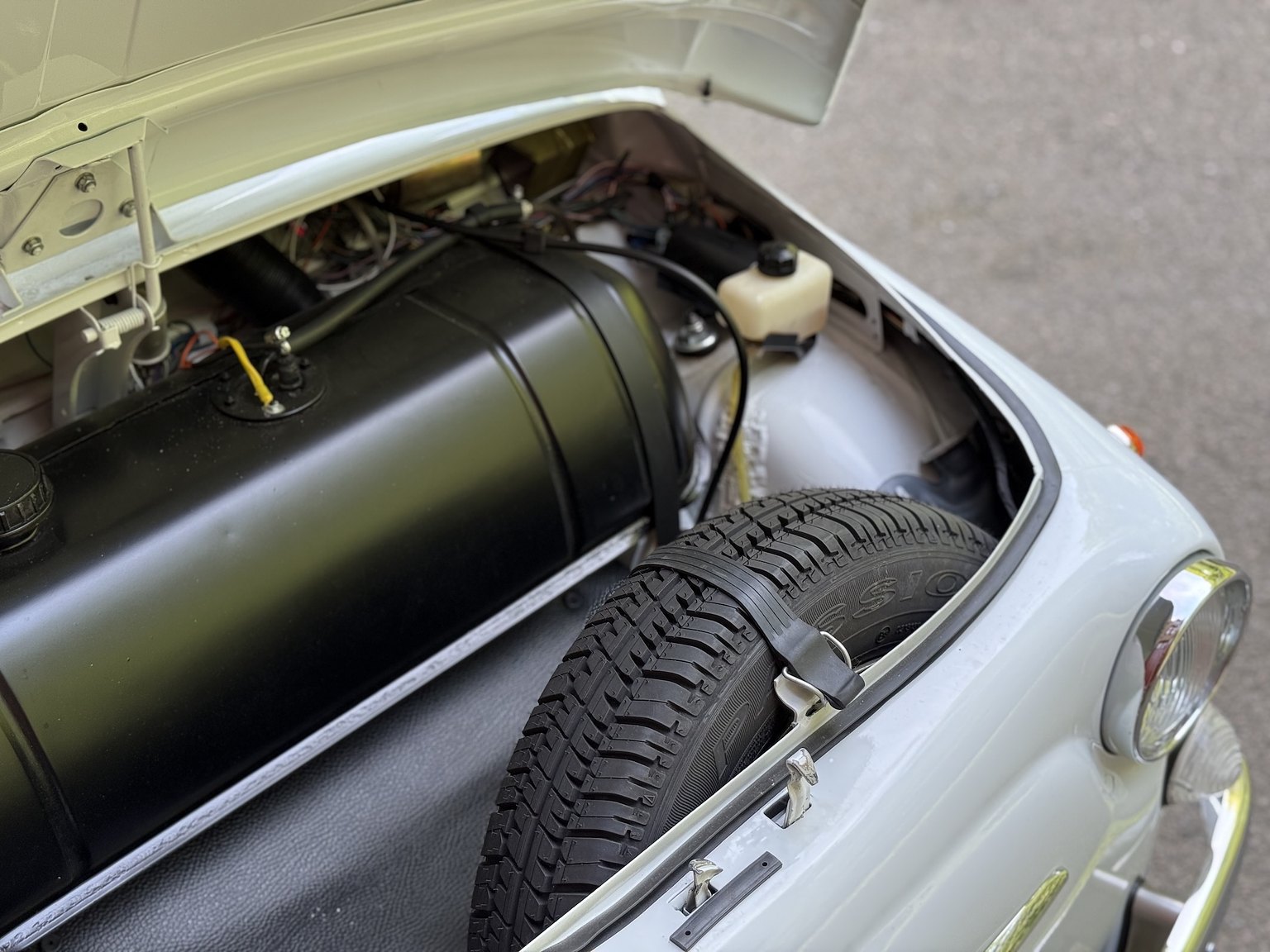 Image of 1965 Fiat 500F mechanics