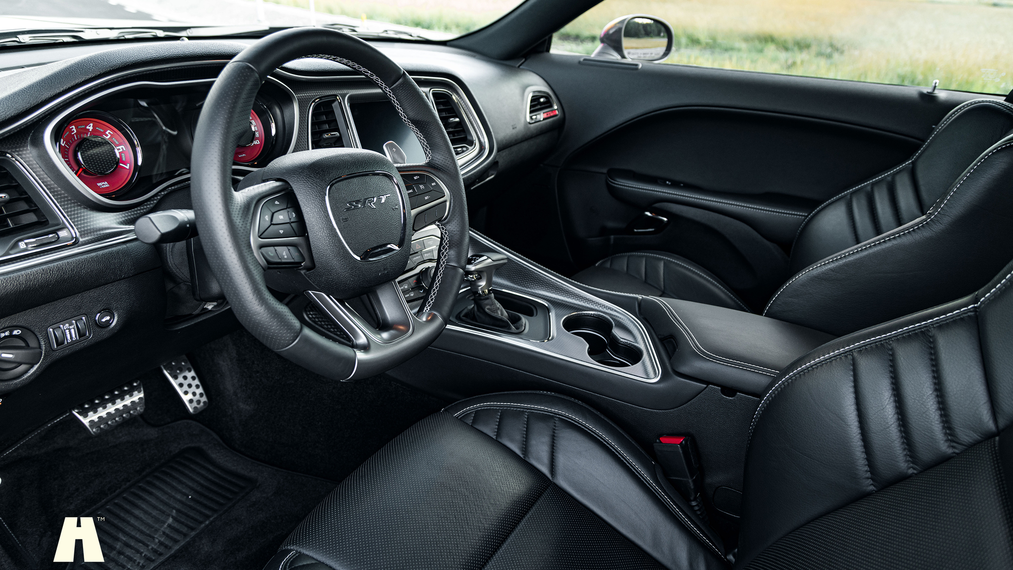 Interiörbild 2018 Dodge Challenger Hellcat