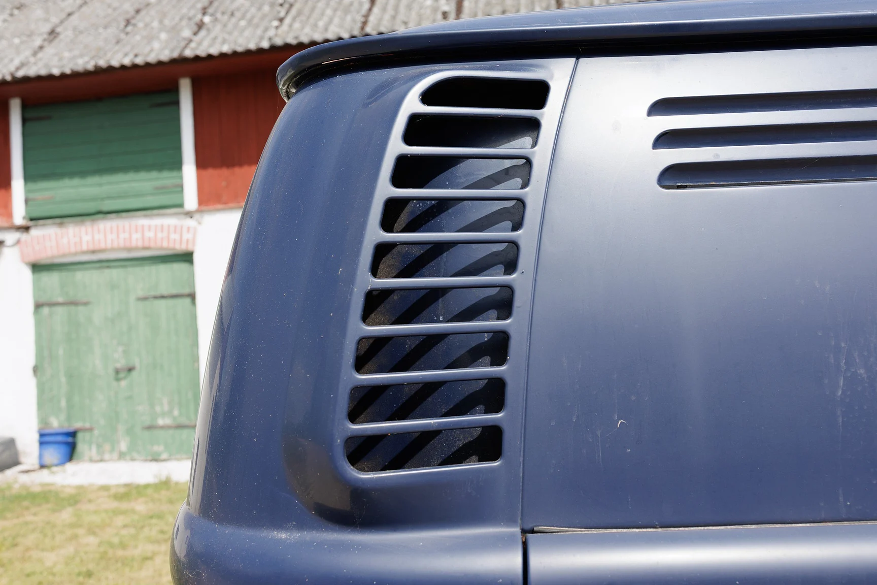 Exterior image of 1973 Volkswagen Typ 2 Transporter T2 (44)