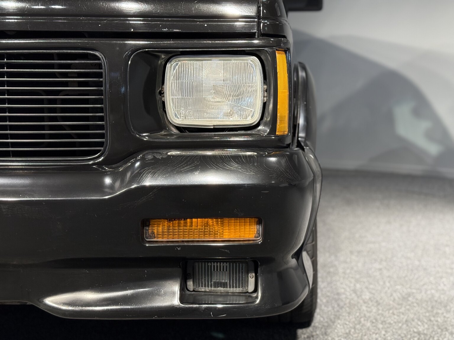 Exterior image of 1992 GMC Typhoon 
